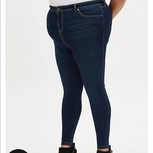 NWT Torrid midfit skinny jeans size 20S